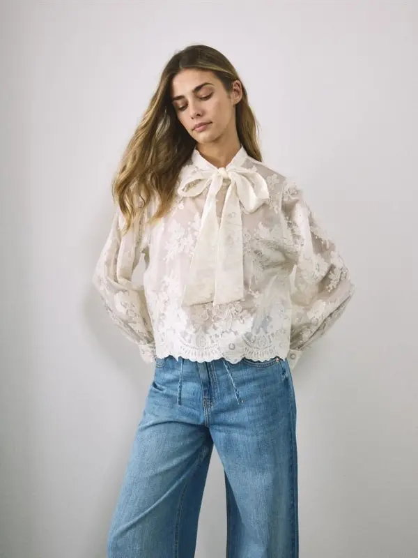 Reserved Reserved - Bluza s visokim udjelom modalnih vlakana - krem