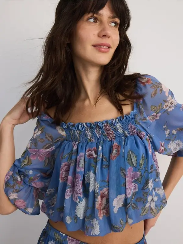 Reserved Reserved - Bluza s volanima i uzorkom - šaren