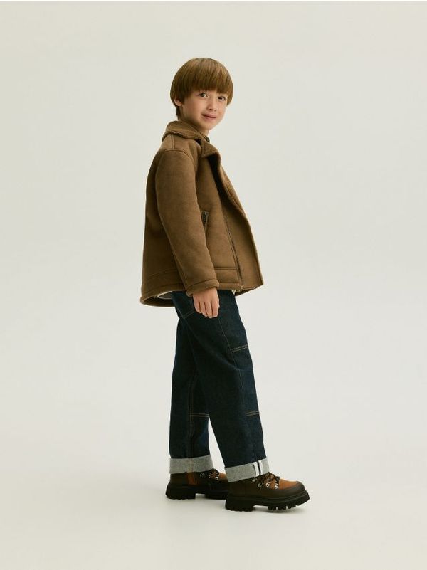 Reserved Reserved - BOYS` JEANS TROUSERS - mornarsko plava