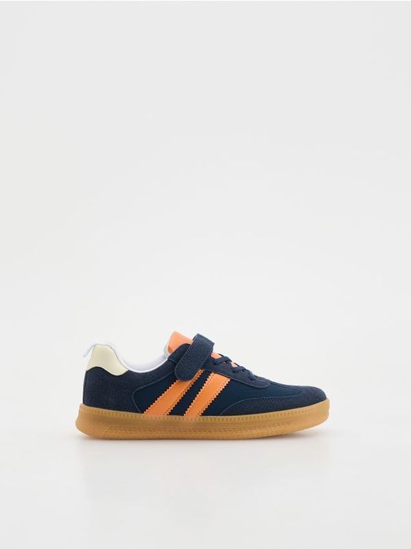 Reserved Reserved - BOYS` SNEAKERS - mornarsko plava