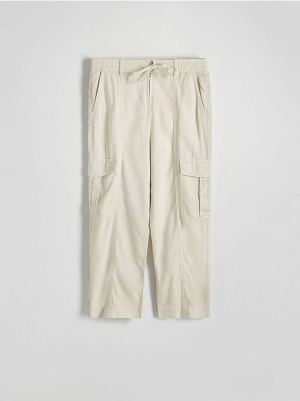 Reserved Reserved - Cargo hlače - krem