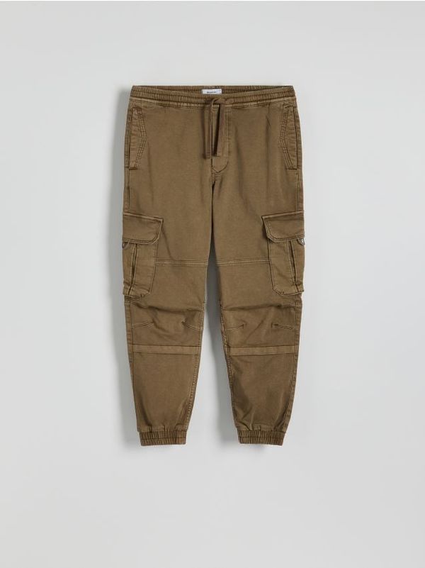 Reserved Reserved - Cargo jogger hlače - smeđi