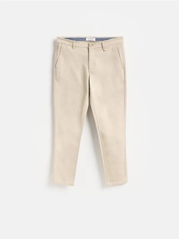 Reserved Reserved - Chino slim fit hlače - bež