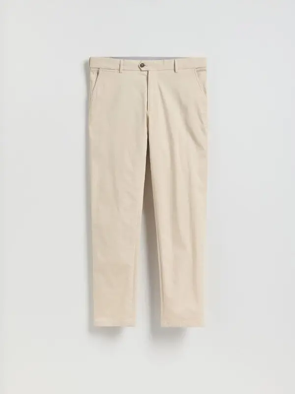 Reserved Reserved - Chino slim fit hlače - bež