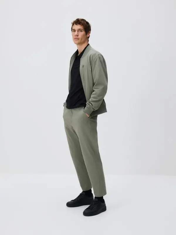 Reserved Reserved - Chino slim fit hlače - boja antracita