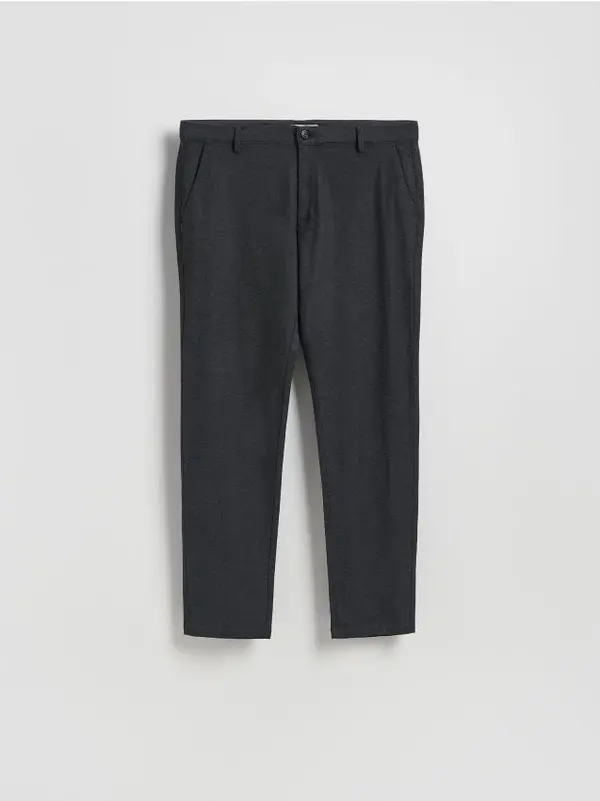 Reserved Reserved - Chino slim fit hlače - crno