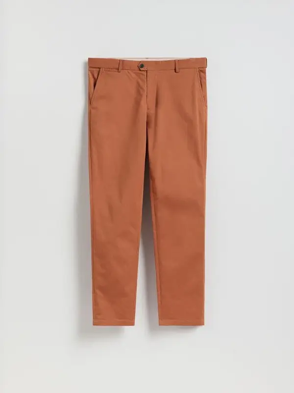 Reserved Reserved - Chino slim fit hlače - karmin-crveno