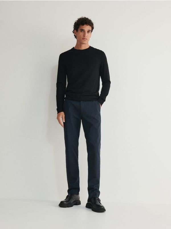 Reserved Reserved - Chino slim fit hlače - mornarsko plava