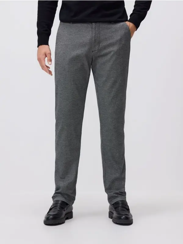 Reserved Reserved - Chino slim fit hlače - srednjesivo