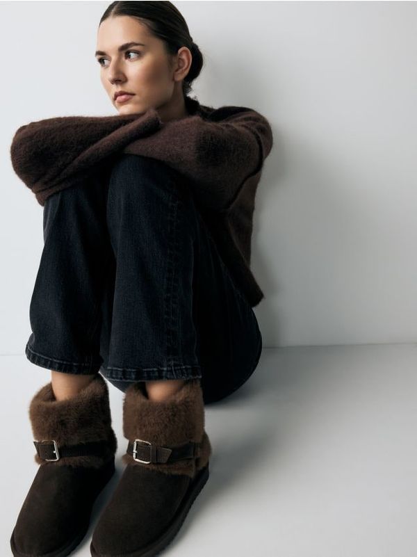 Reserved Reserved - Čizme za snijeg od brušene kože s umjetnim krznom - tamnosmeđe