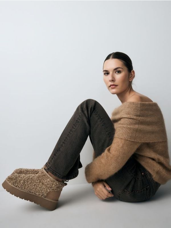 Reserved Reserved - Čizme za snijeg s umjetnim ovčjim runom - bež