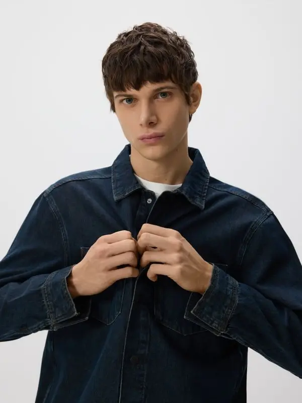 Reserved Reserved - Comfort fit košulja od trapera - indigo jeans