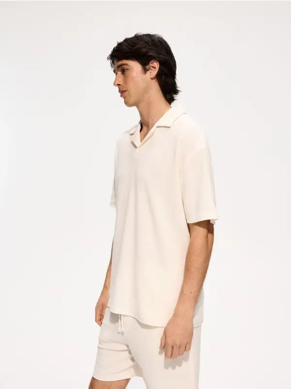 Reserved Reserved - Comfort fit polo-majica od strukturirane tkanine - krem