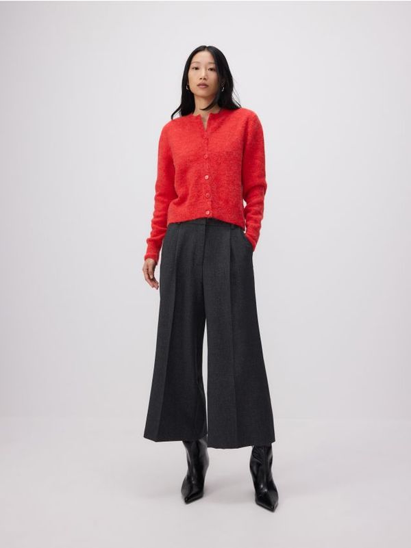 Reserved Reserved - Culotte hlače s naborima - tamnosivo