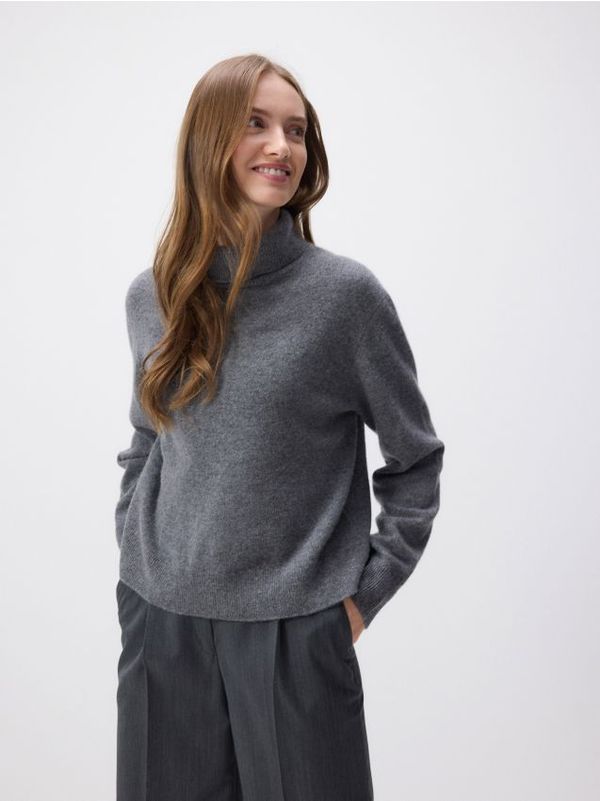 Reserved Reserved - Dolčevita od vune - srednjesivo