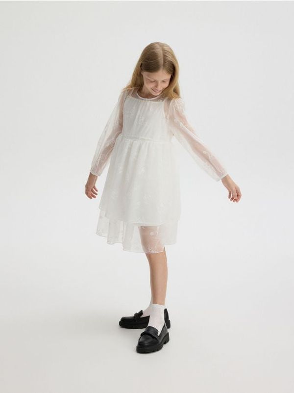 Reserved Reserved - Dvoslojna haljina - krem