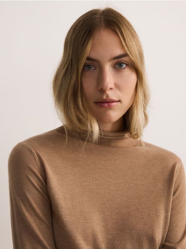 Reserved Reserved - Džemper od mješavine vune - bež