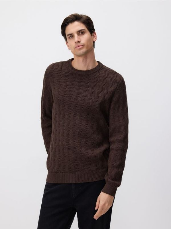 Reserved Reserved - Džemper od teksturiranog pletiva - tamnosmeđe