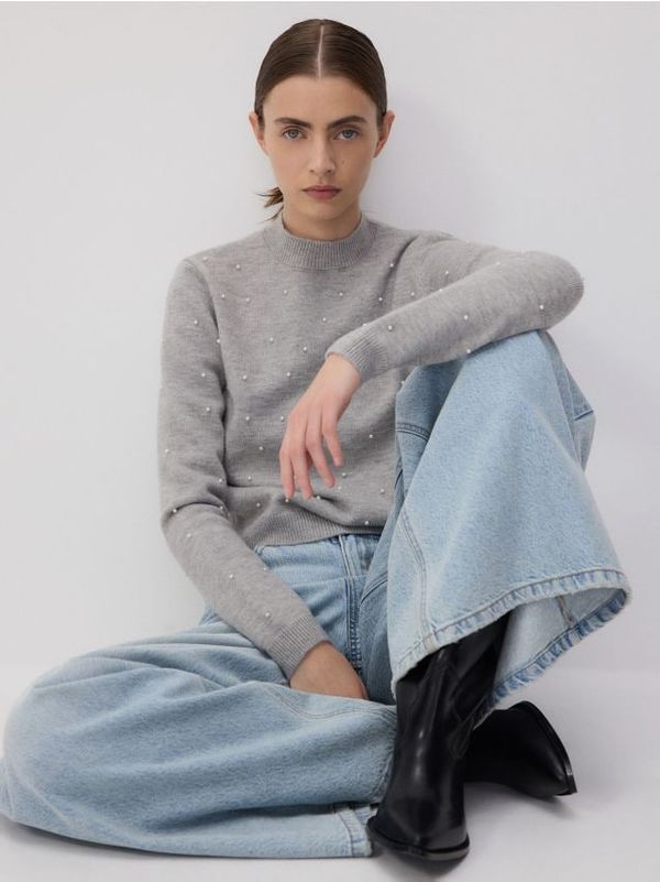 Reserved Reserved - Džemper s biserima - light grey
