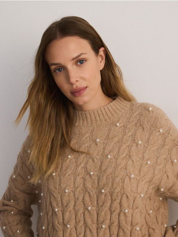 Reserved Reserved - Džemper s uzorkom pletenica - bež