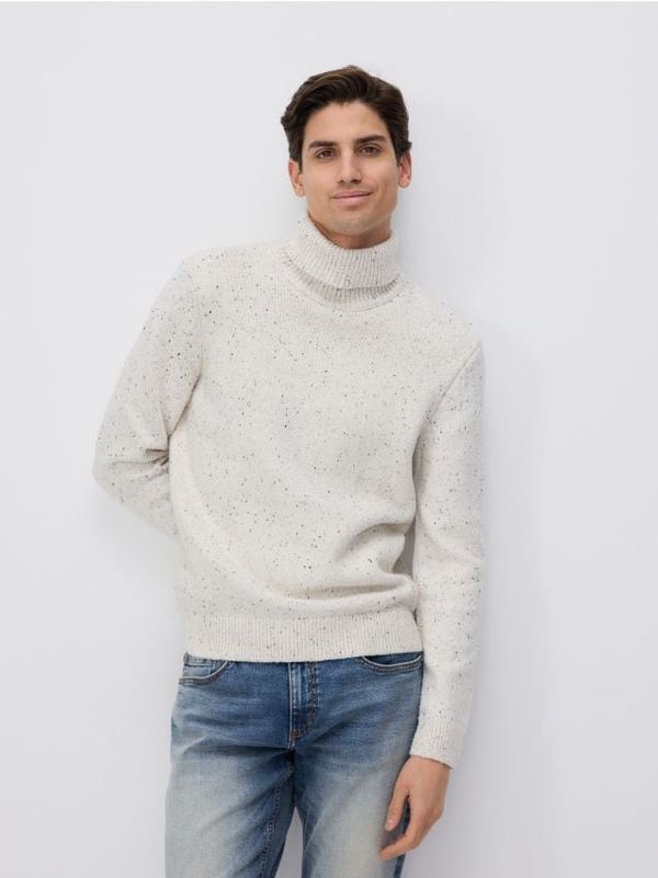 Reserved Reserved - Džemper s visokim ovratnikom - krem