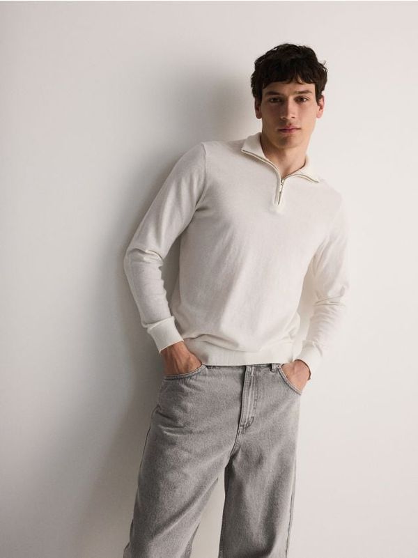 Reserved Reserved - Džemper uspravna ovratnika - krem