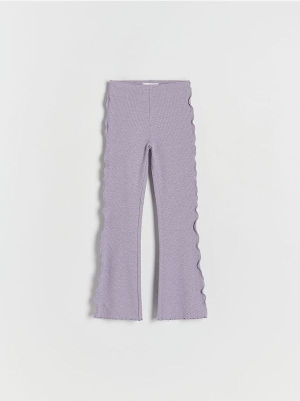 Reserved Reserved - Flare hlače s volanima - boja lavande