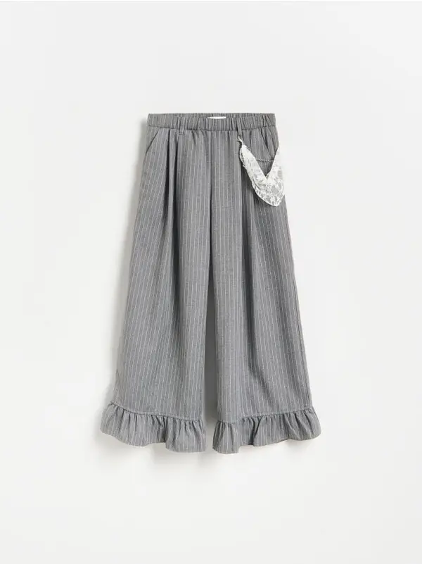 Reserved Reserved - GIRLS` TROUSERS & CHAIN - svijetlo siva