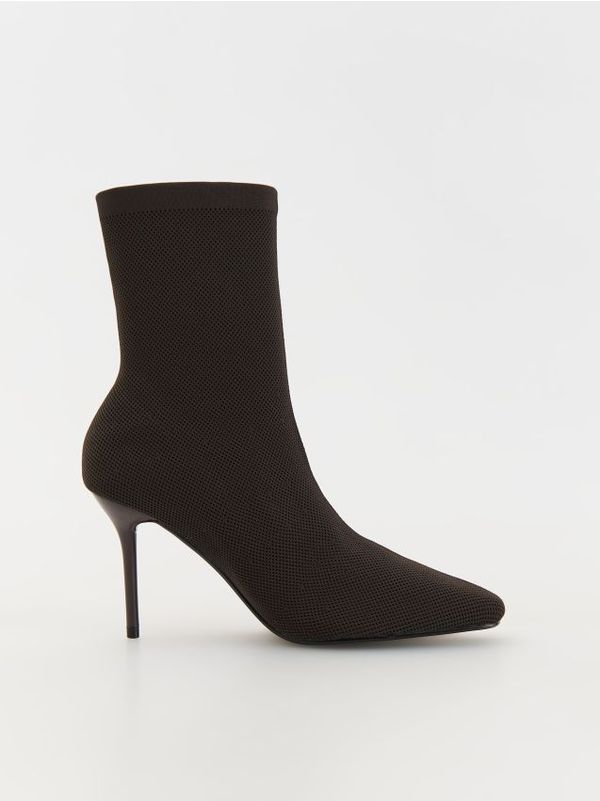 Reserved Reserved - Gležnjače s potpeticom - tamnosmeđe