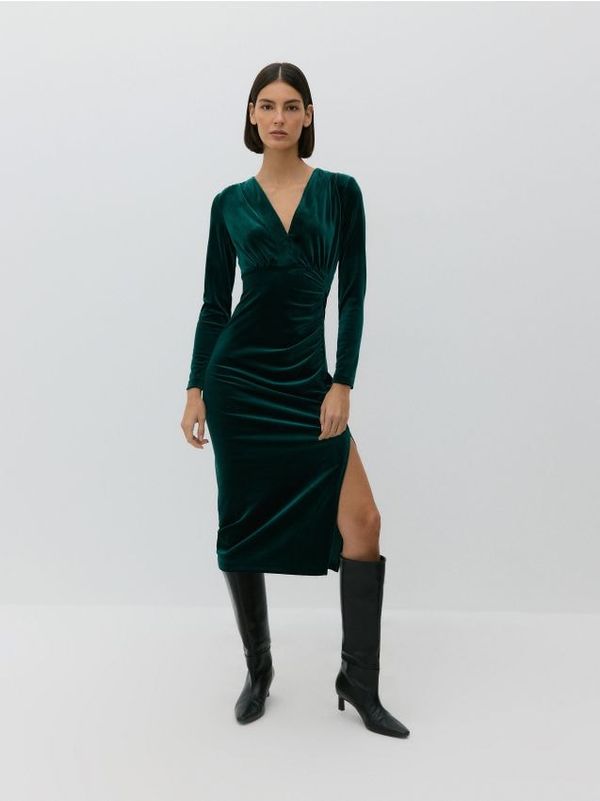 Reserved Reserved - Haljina od velura - zelena