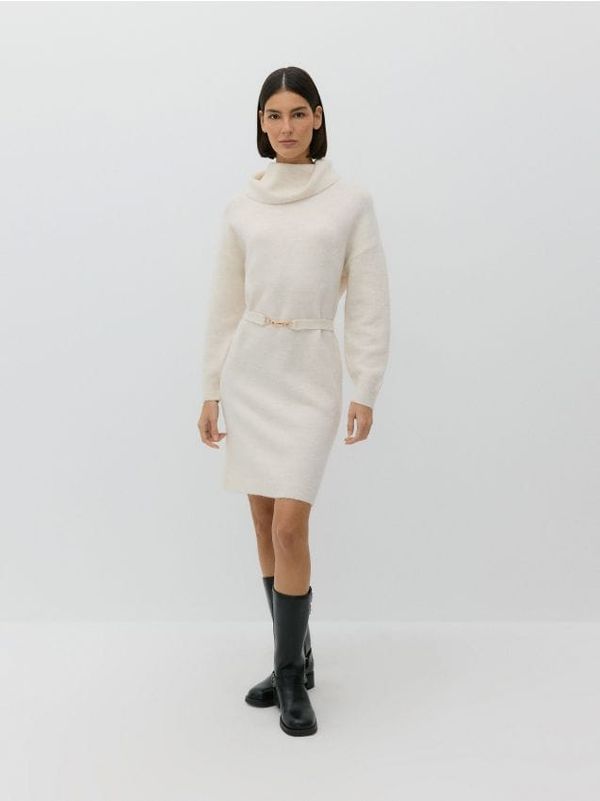 Reserved Reserved - Haljina od žerseja s remenom - boja kože