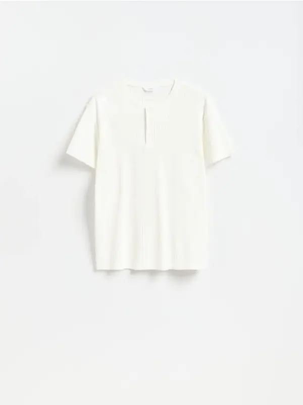 Reserved Reserved - Henley majica slim fit - krem