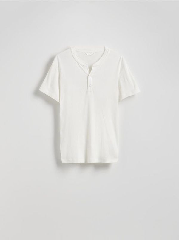 Reserved Reserved - Henley slim fit majica - krem