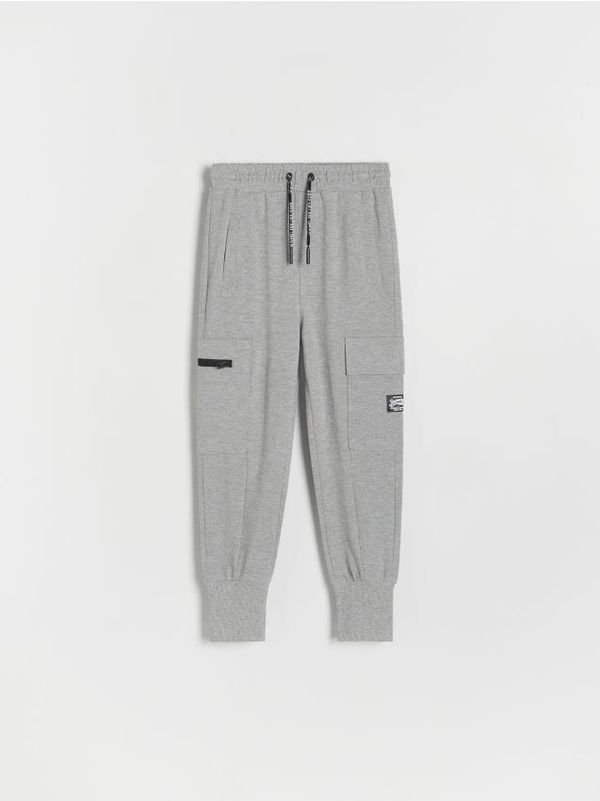 Reserved Reserved - Hlače jogger - tamnosivo