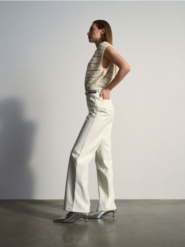 Reserved Reserved - Hlače od umjetne kože - krem