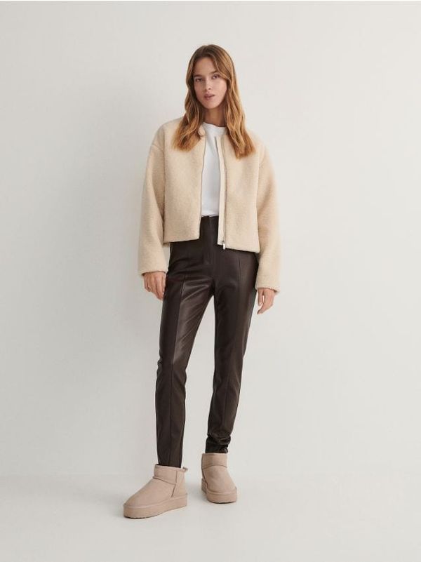 Reserved Reserved - Hlače od umjetne kože - smeđi