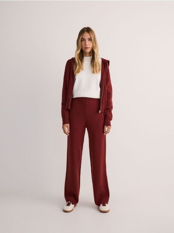 Reserved Reserved - Hlače od žerseja od mješavine viskoze - boja mahagonija