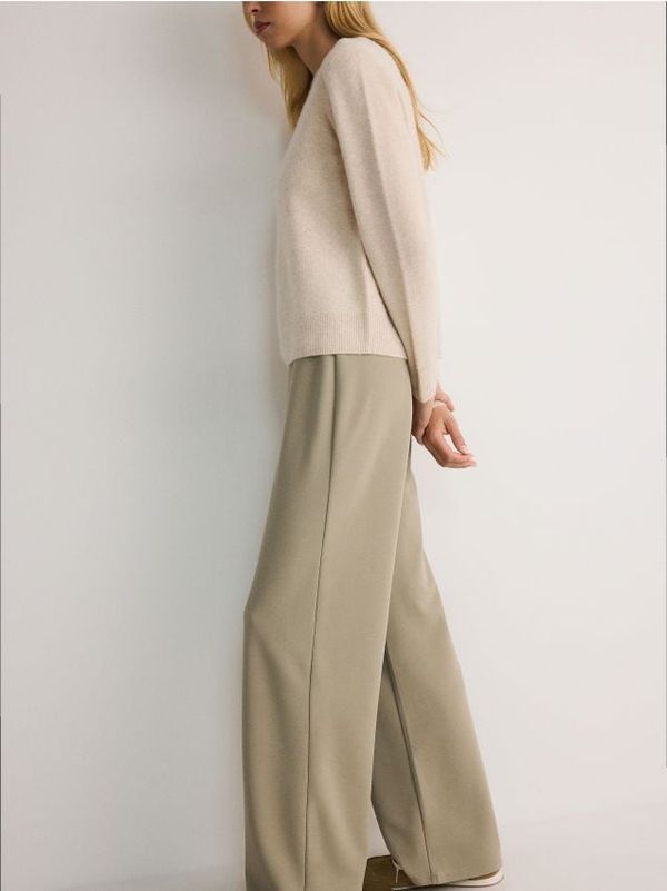 Reserved Reserved - Hlače širokih nogavica - bljedozeleno