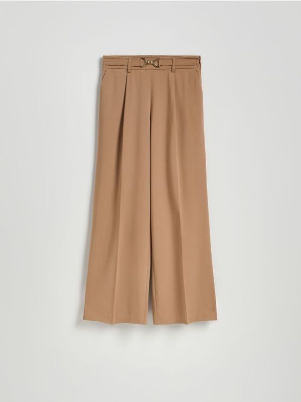 Reserved Reserved - Hlače širokih nogavica izglačane na crtu - zlatnosmeđe