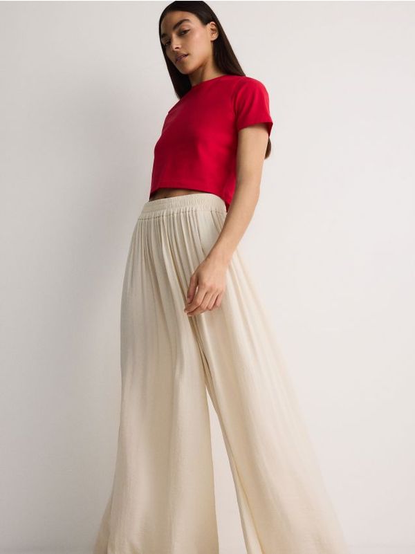 Reserved Reserved - Hlače širokih nogavica - krem