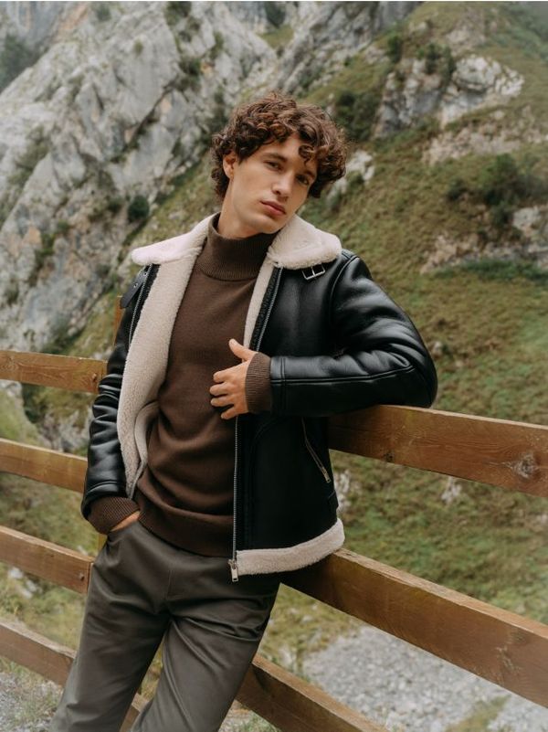 Reserved Reserved - Jakna s ovratnikom - crno