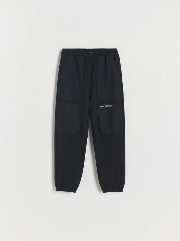 Reserved Reserved - Jogger hlače - crno