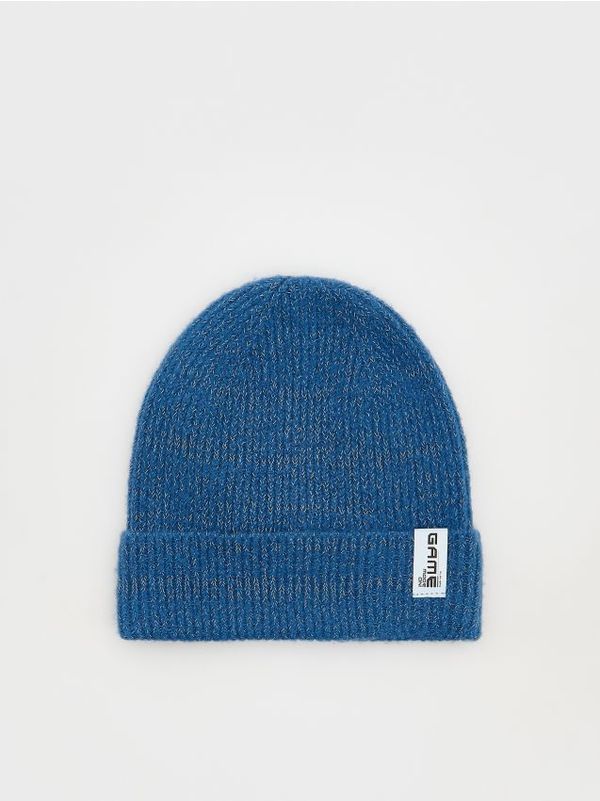 Reserved Reserved - Kapa beanie s našivkom - plava