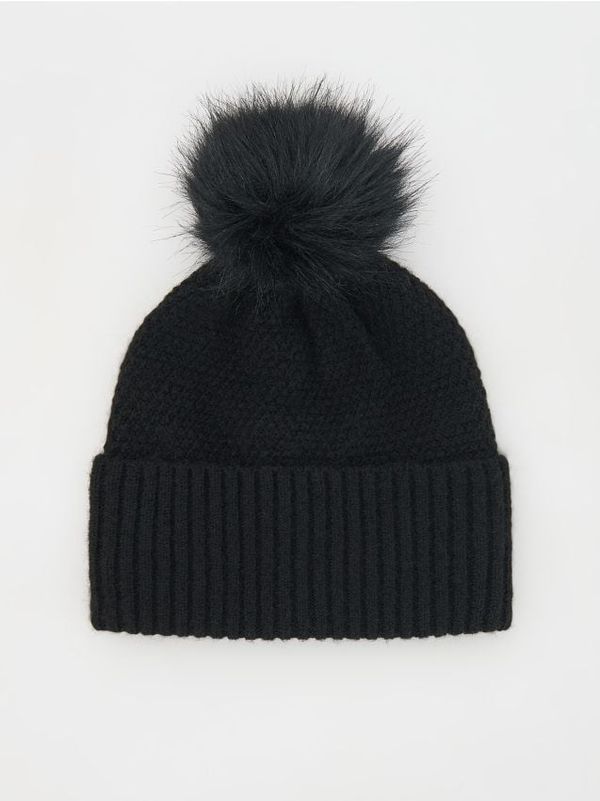 Reserved Reserved - Kapa beanie s pomponom - crno