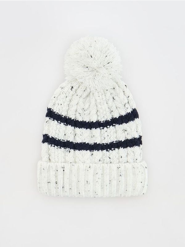 Reserved Reserved - Kapa s pomponom - krem