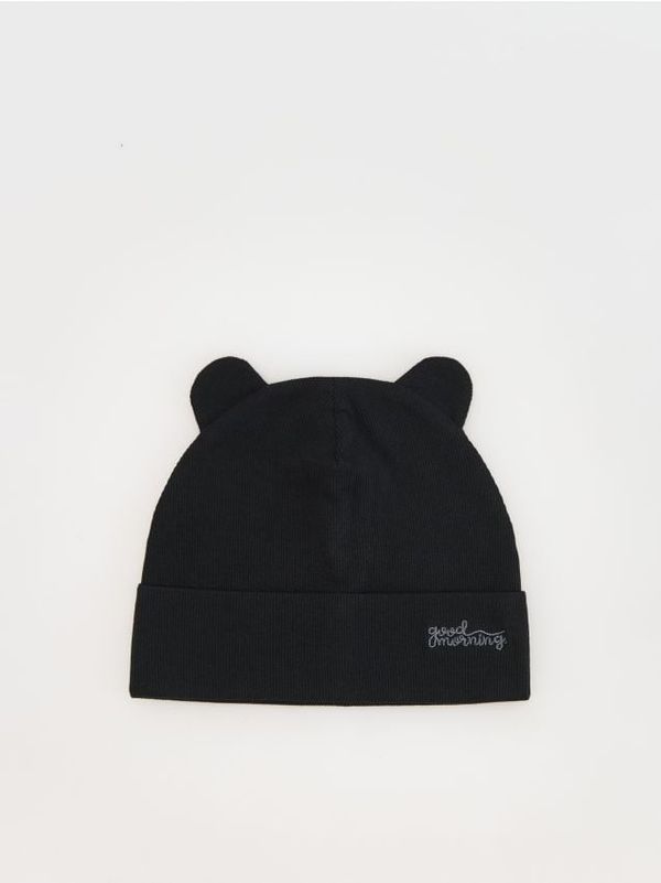 Reserved Reserved - Kapa s visokim udjelom pamuka i vezom - crno