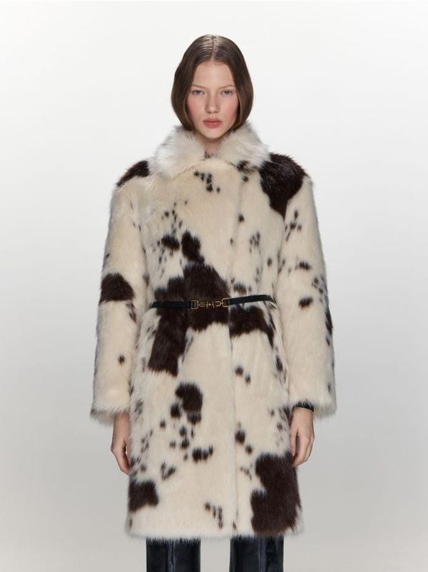 Reserved Reserved - Kaput od umjetnog krzna s remenom - šaren