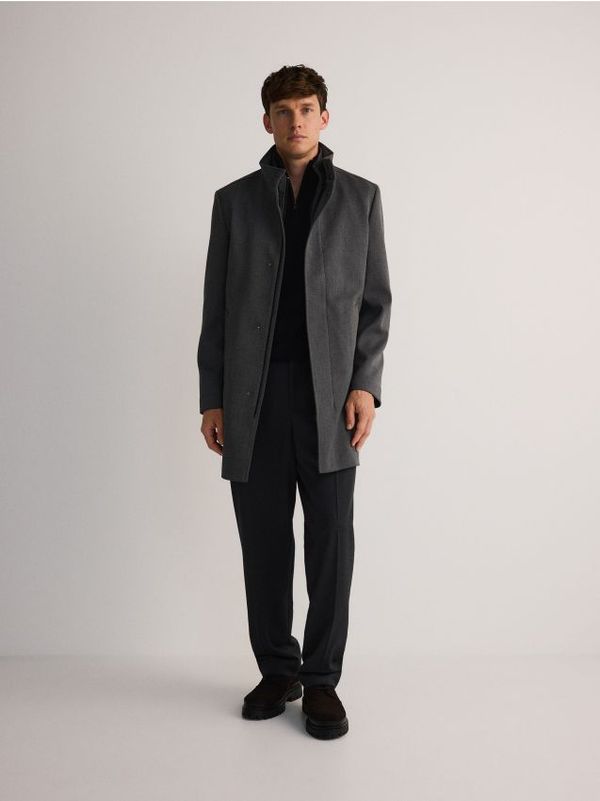 Reserved Reserved - Kaput s uspravnim ovratnikom - tamnosivo