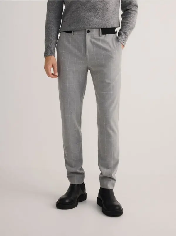 Reserved Reserved - Karirane slim chino hlače - svijetlo siva