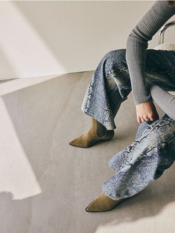 Reserved Reserved - Kaubojske čizme od brušene kože - zelena